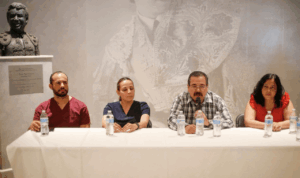 Los doctores David Martínez Robles e Isadora Marmolejo, miembros del equipo médico de la monumental de Aguascalientes.